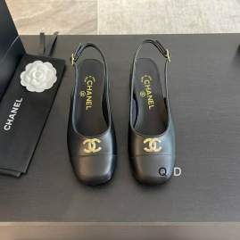 Picture of Chanel Shoes _SKUChanelsz35-40GDT04042602